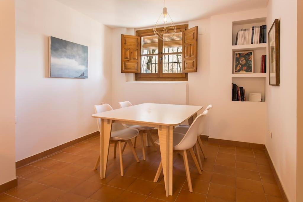 Casa Tipica Del Albaicin Con Interior De Diseno Villa Granada Exterior photo