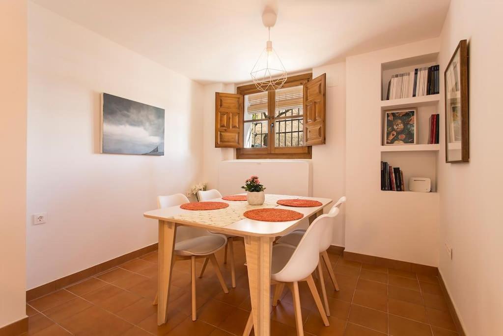 Casa Tipica Del Albaicin Con Interior De Diseno Villa Granada Exterior photo
