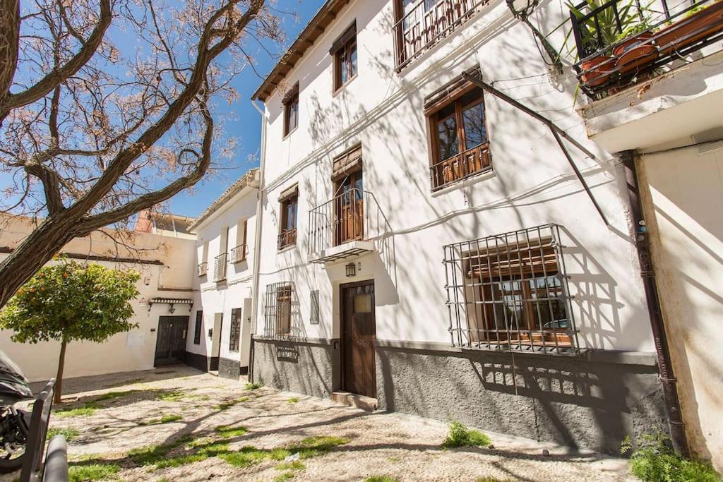 Casa Tipica Del Albaicin Con Interior De Diseno Villa Granada Exterior photo